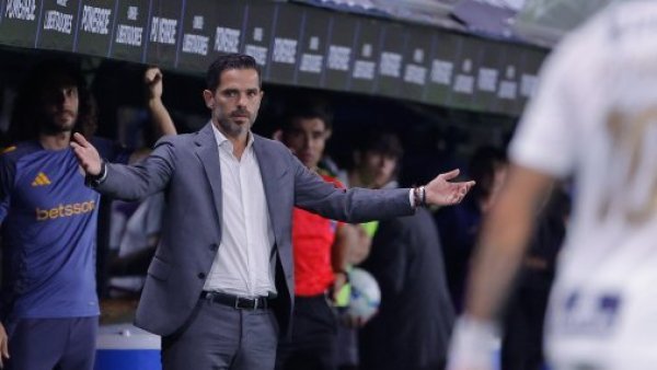 Fernando Gago y ex Colo Colo que tienen "los días contados" tras fracaso en Copa Libertadores
