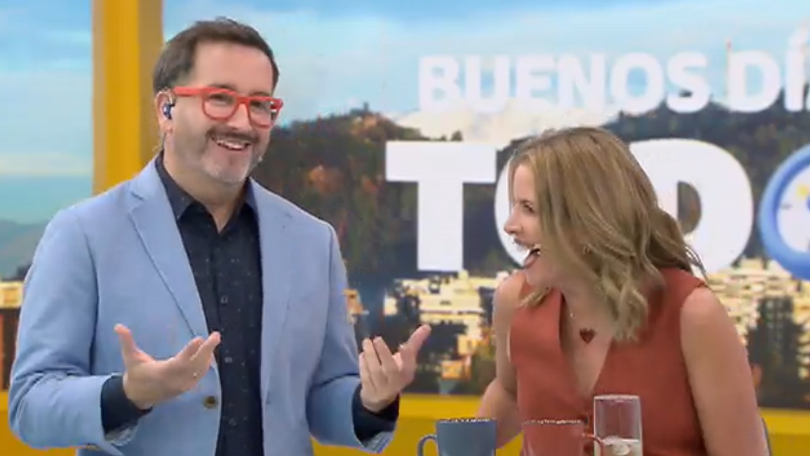 "A una en la mañana le gusta vitrinear": El coqueto detalle de Monse que sacó risas en el "Buenos Días a Todos"
