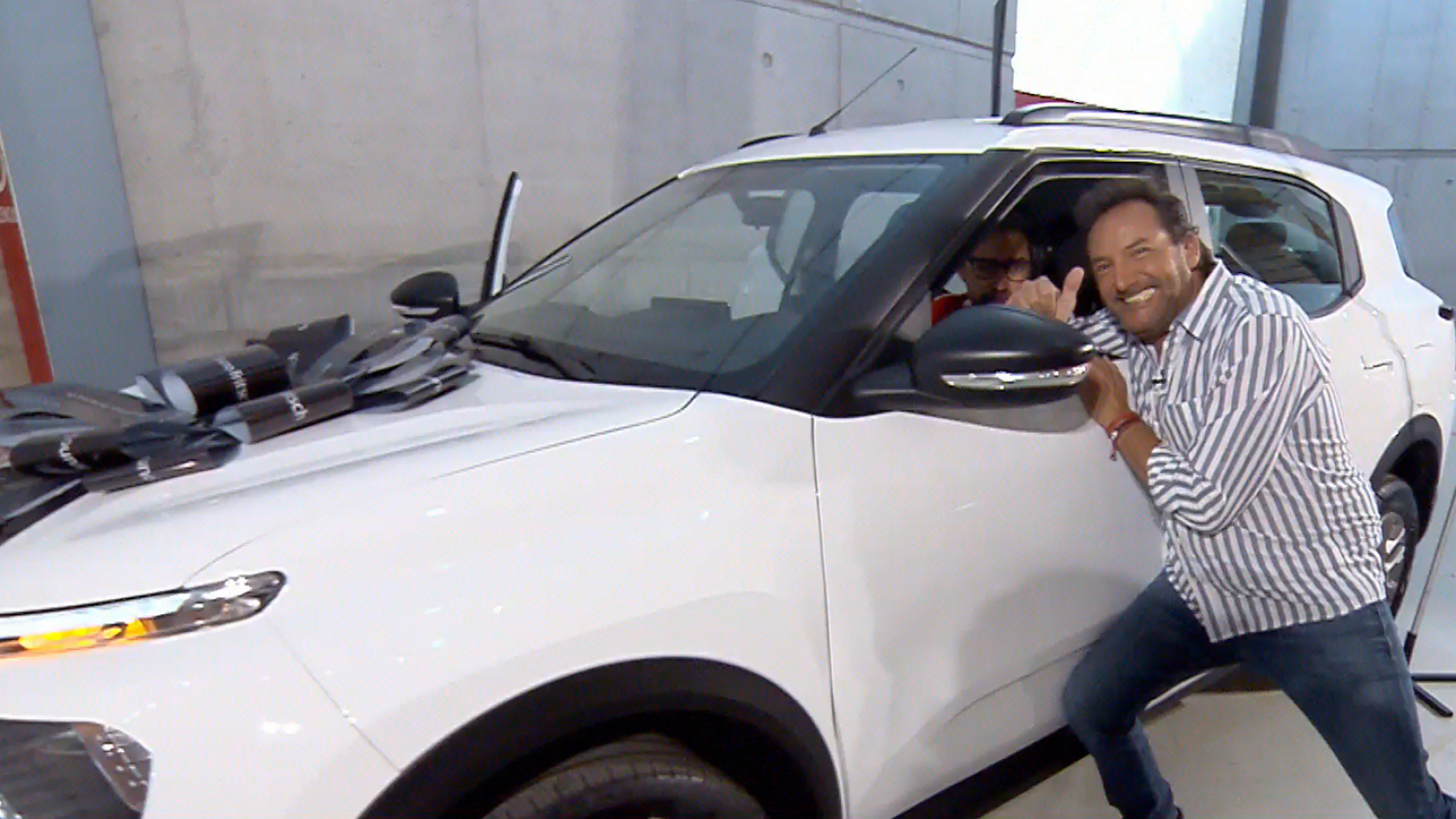 ¡El medio premio!: Gana un auto en "El Medio Día"
