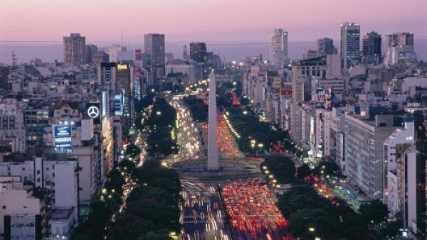 Buenos Aires sufre apagón que deja a cerca de dos millones de personas sin luz
