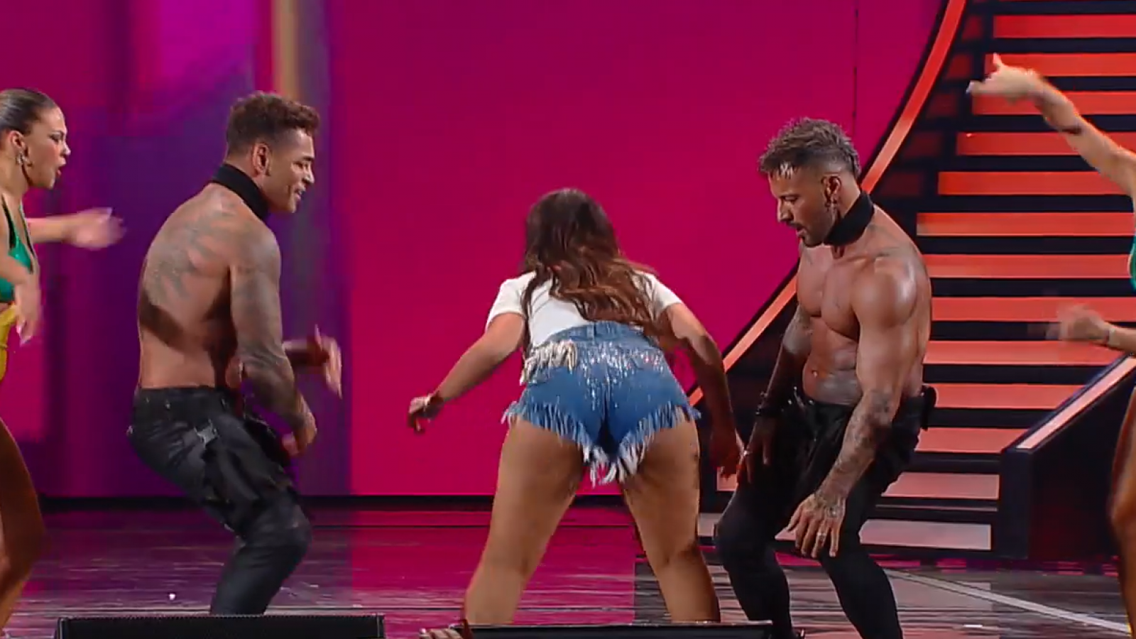 Pamela Leiva nos sorprende con el "twerk medicinal"
