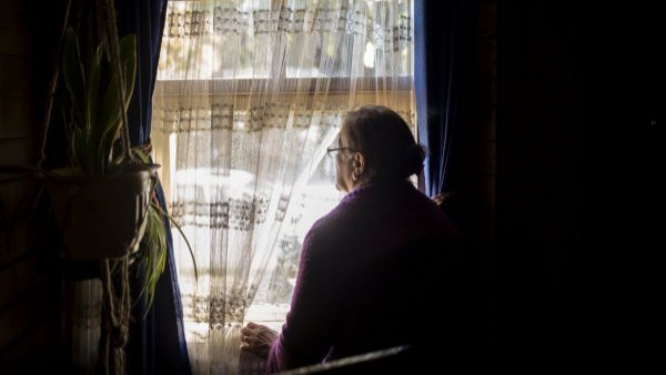 8M y mujeres que cuidan: ¿Cómo se ve afectada su salud?
