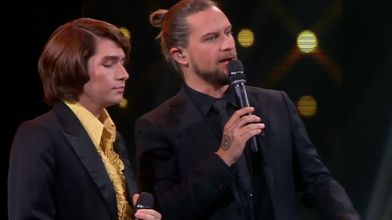 "Toco Madera": Así fue la exitosa presentación de Raphael esta noche
