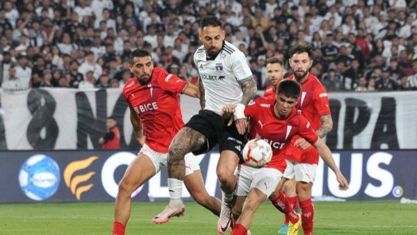 Siguen las suspensiones: clásico entre Universidad Católica y Colo Colo es reprogramado
