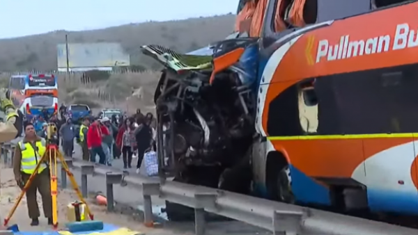 Seis fallecidos y 12 en riesgo vital: Los nuevos detalles del choque múltiple en la Ruta 5 Norte
