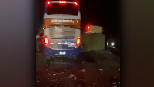Choque múltiple deja al menos seis fallecidos en la Ruta 5 Norte
