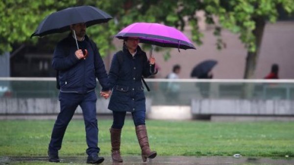 Meteorología revela dónde lloverá este sábado en Santiago
