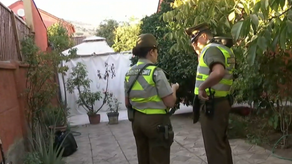Hijo terminó apuñalado: Familia sufre violento asalto en su caso
