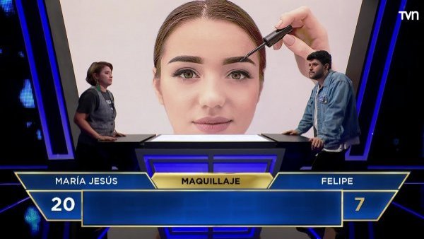 ¡Sin miedo a nada! Felipe se atrevió con la categoría "maquillaje"