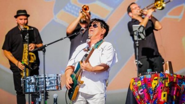 Joe Vasconcellos conquista Lollapalooza Chile 2025 y anuncia gran concierto en Movistar Arena
