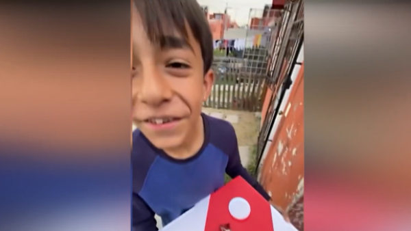 Simón nos presenta el viral del momento: "Ya llegaron las pipshas"
