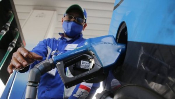 Precios de los combustibles se mantendrán sin cambios por una semana

