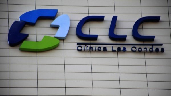 $40 millones debe pagar Clínica Las Condes por paciente que perdió la visión en operación
