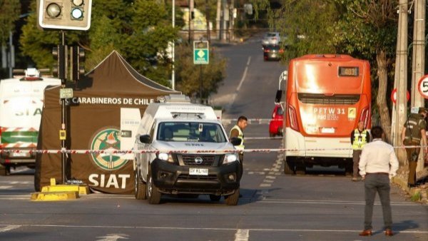 Funcionaria municipal de La Reina muere atropellada por bus del Transantiago
