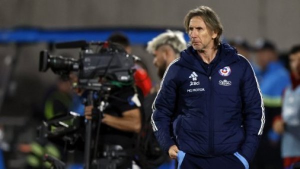 Gareca en desacuerdo con Vidal: "¿Cómo va a ser un partido fácil con Argentina?"
