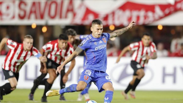 Triunfazo de la U ante Estudiantes de la Plata en Argentina

