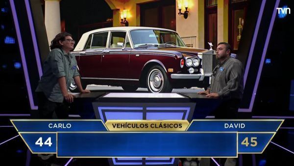 Un duelo sobre ruedas: Carlo triunfó en la categoría de autos
