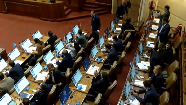 Críticas por urgencia de parlamentarios por proyecto de feriado irrenunciable de Viernes Santo
