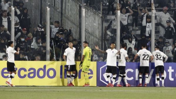 Colo Colo cancela sus festejos por el centenario del club tras muertes en el Monumental