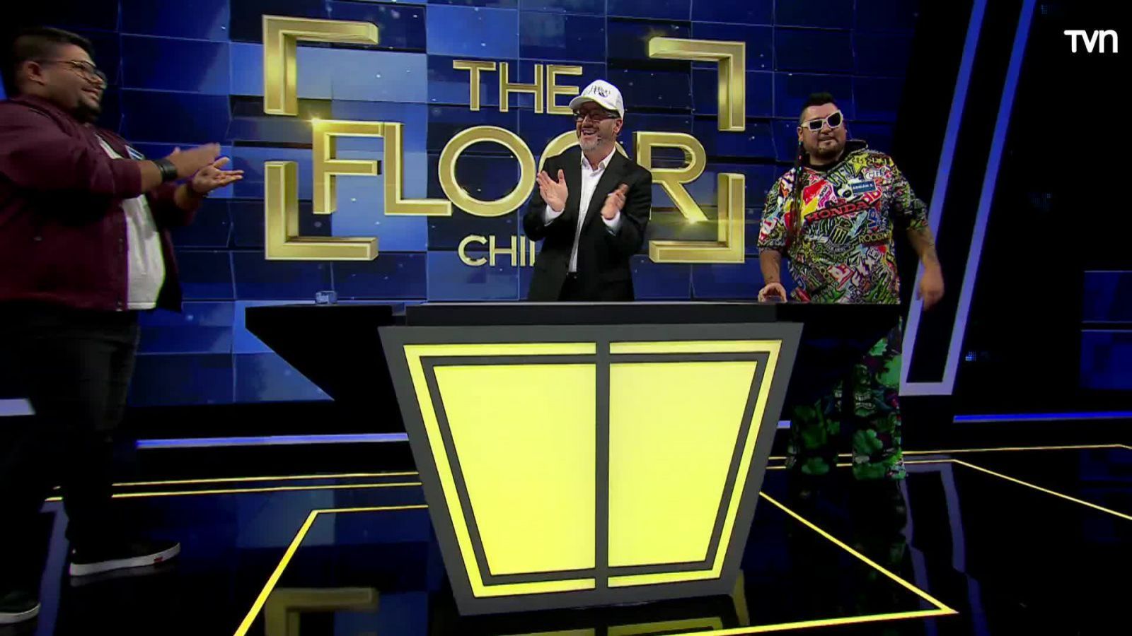 "Lucho sabe inglés": Adrián encendió la competencia con el rap junto a sus hermanos
