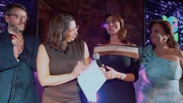 Sección "Infinitas Formas de ser Mujer" fue premiada por visibilizar las voces femeninas
