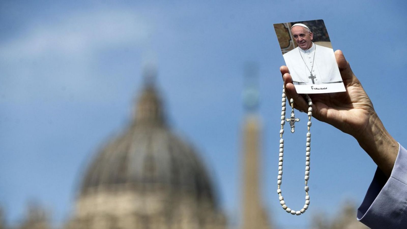 Conmoción mundial por muerte de Francisco: "Marca el cambio de una era para el Vaticano"
