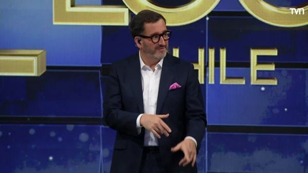 ¡Lo dio todo! Eduardo Fuentes cantó conocida canción de grupo De Kiruza