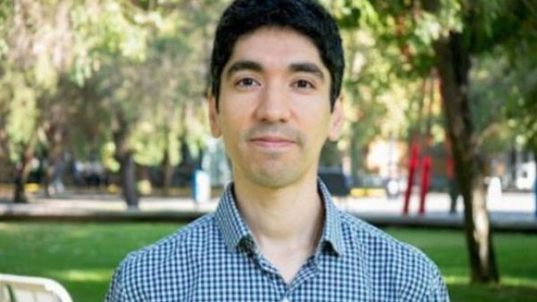 Eduardo Fuentes recibe prestigioso premio de química
