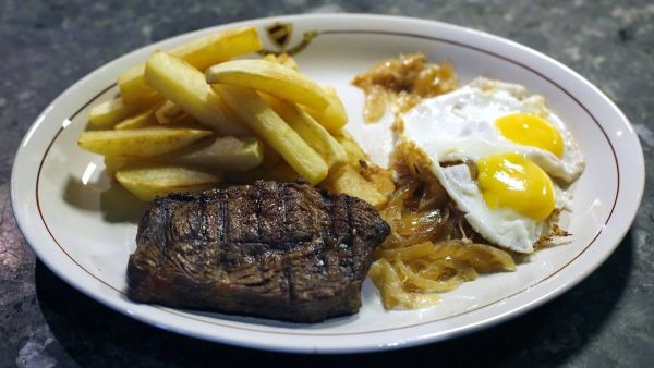 Los secretos para preparar el mejor bistec a lo pobre
