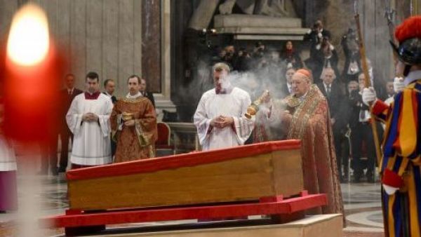 El último regalo del papa antes de morir: donó 200.000 euros a cárcel de menores
