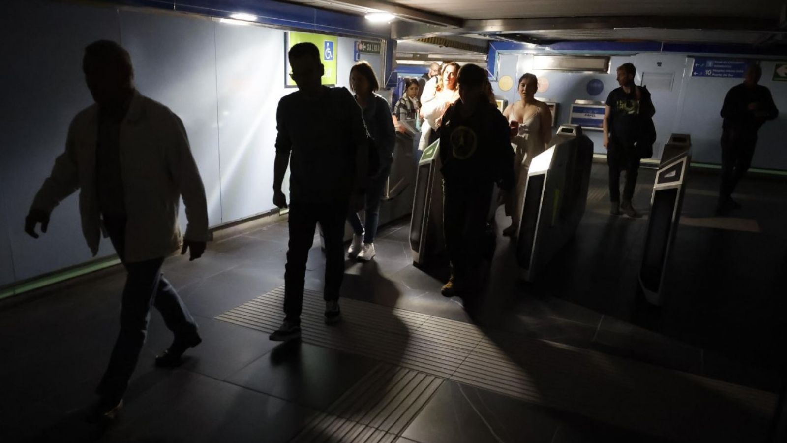 Apagón total en España: Corte de luz también afecta a Portugal y Francia
