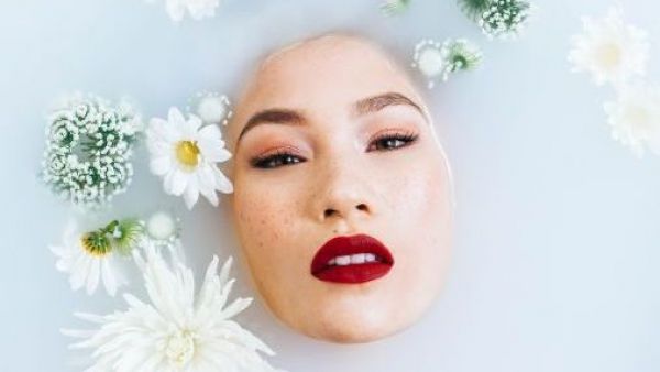 La nueva tendencia de skincare que ahora comienza en la ducha
