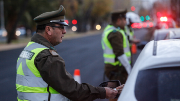 Revisa el calendario de restricción vehicular 2025 en Santiago

