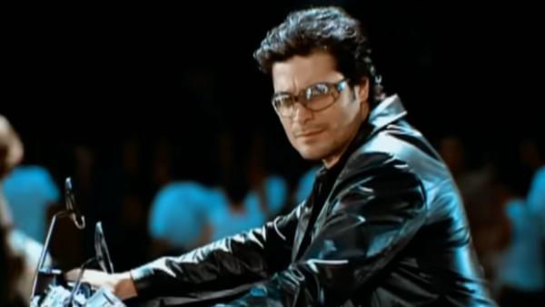 Animalistas piden a Chayanne que cambie la letra de su canción "Torero"

