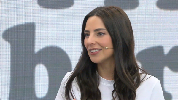 "Lo he pasado espectacular": Daniela Castillo visita el "Buenos Días a Todos" para contarnos sobre su maternidad
