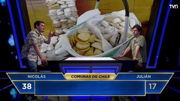 ¿Abrazo de Maipú? Duelo sobre comunas puso en aprietos a Julián y Nicolás