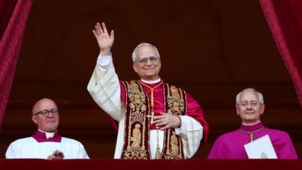 Papa León XIV y su primer discurso: "Siempre en diálogo, encuentro y unión para ser un solo pueblo, siempre en paz"
