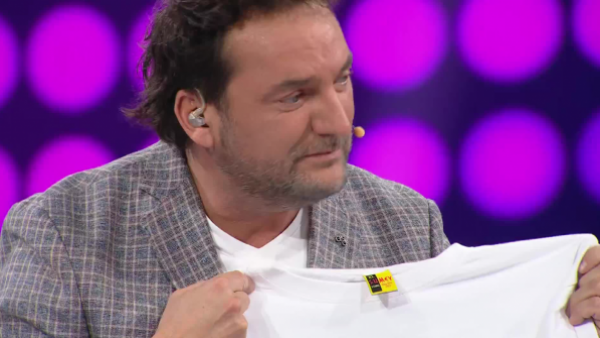 “Es una manera de rendirle homenaje a mi mamá”: Daniel Fuenzalida protagoniza emotivo momento