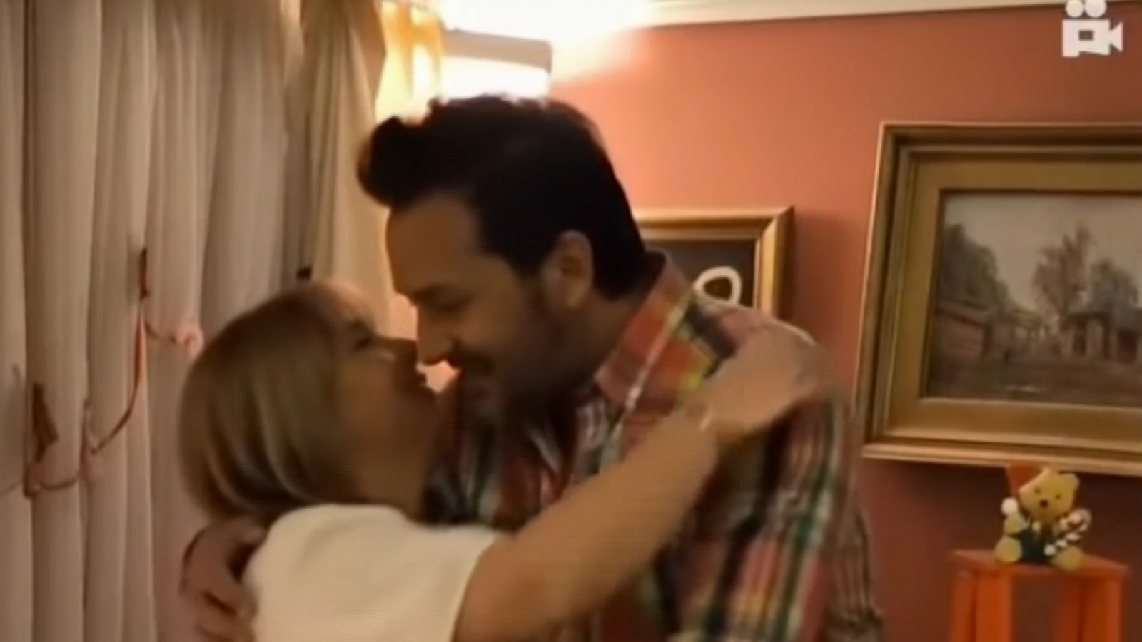 "Es como ella me miraba": La Inteligencia Artificial reunió a Dani Fuenzalida con su mamá
