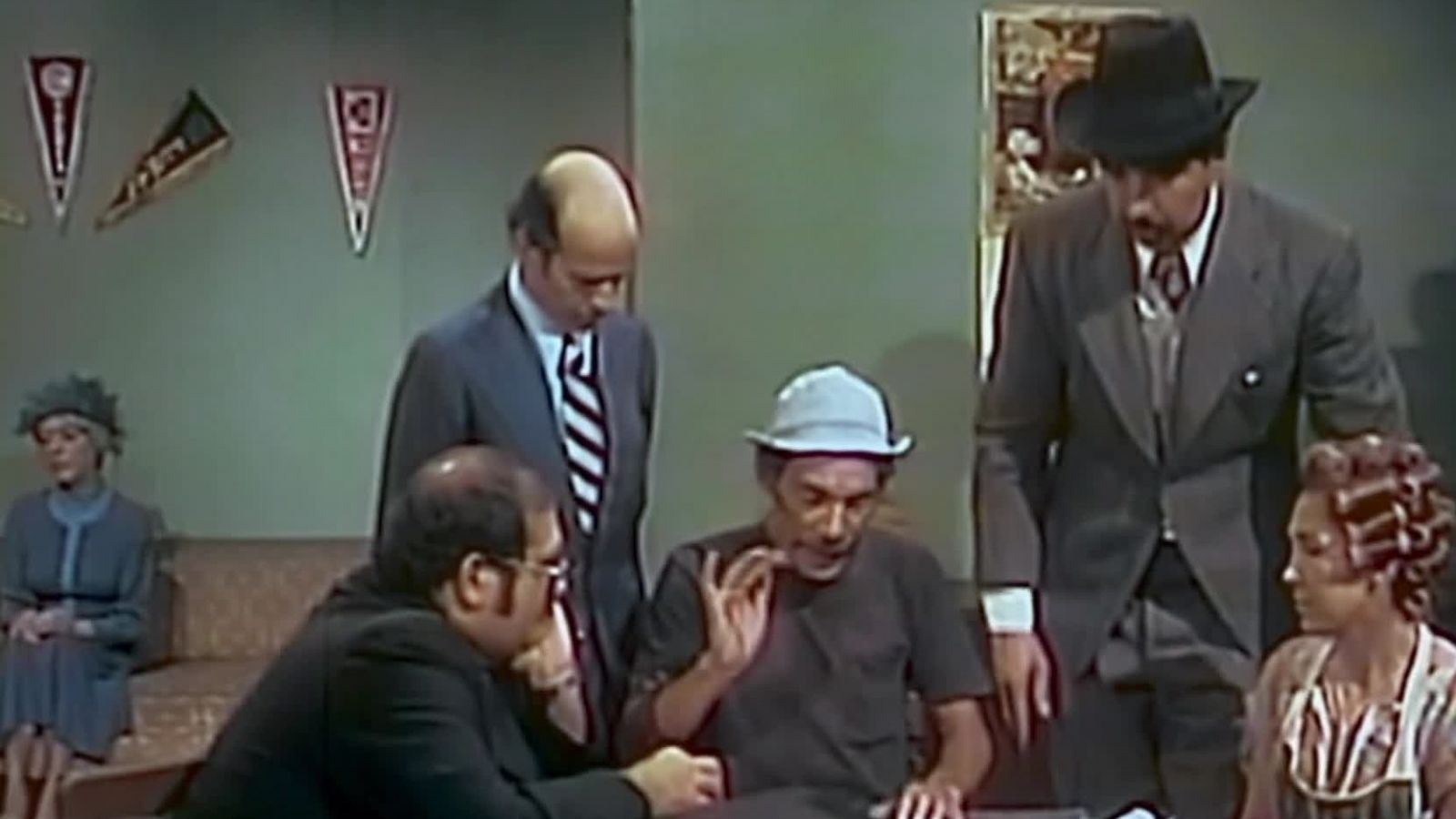 El Chavo del 8: Venta de la vecindad Parte 2
