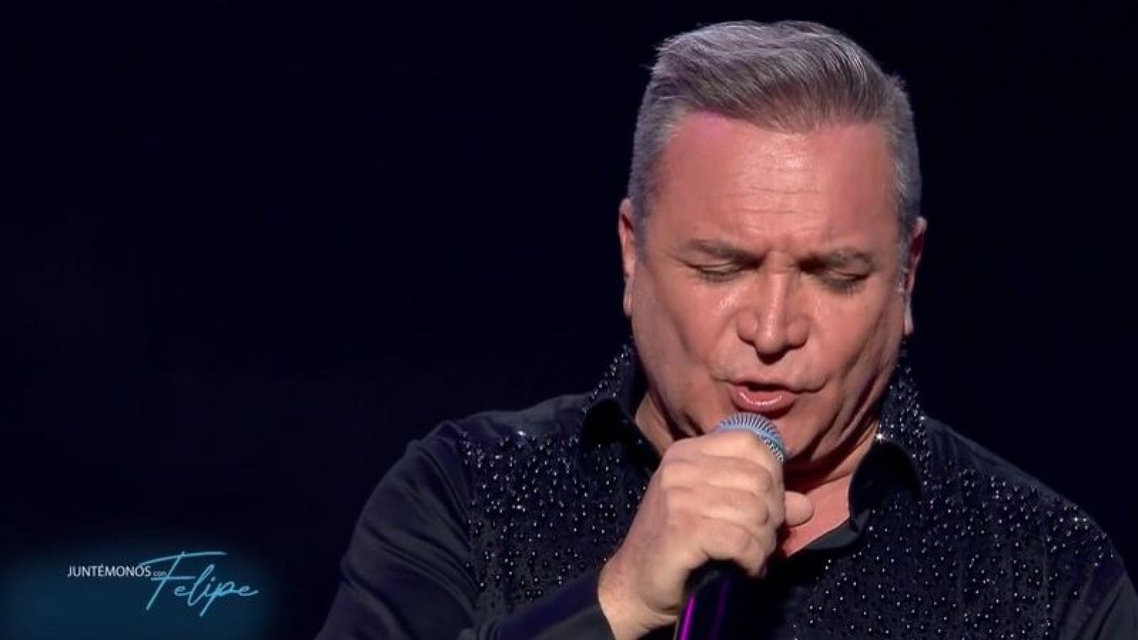 El mágico momento de Luis Jara en homenaje a Felipe Camiroaga

