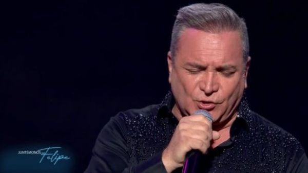 El mágico momento de Luis Jara en homenaje a Felipe Camiroaga
