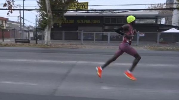 Simón Oliveros sigue la pista de los líderes de los 42K
