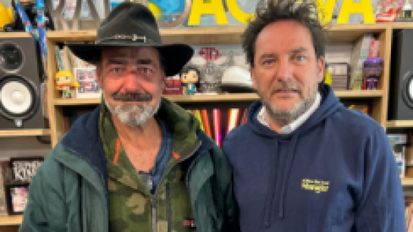 Daniel Fuenzalida inicia campaña para buscar trabajo a hombre en situación de calle
