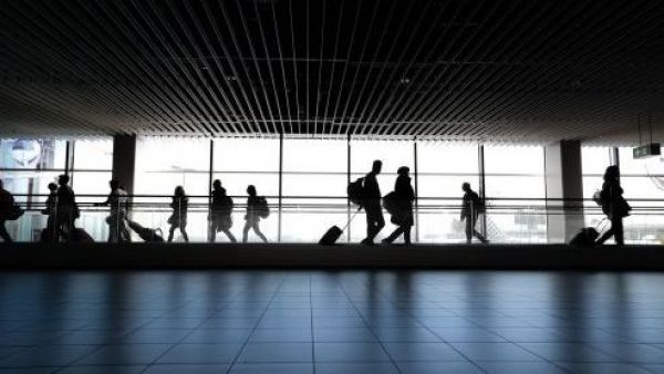 Más de 25 mil funcionarios viajaron fuera del país durante licencias médicas
