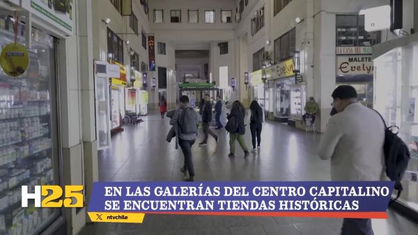 En Hora 25: Recorrimos las galerías de Santiago Centro
