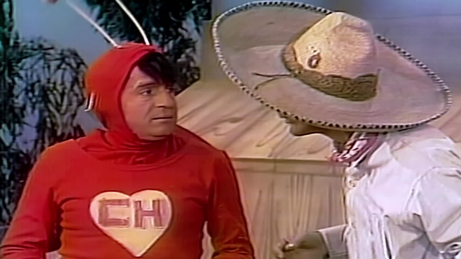 <p>El Chapulín Colorado</p>
