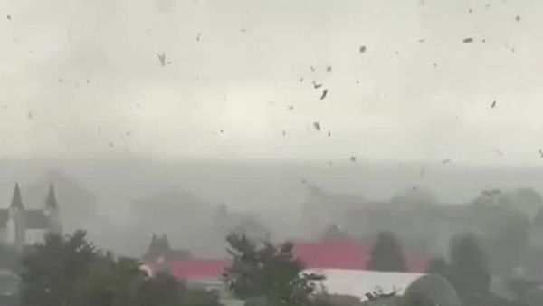 Tornado generó un gran nivel de destrucción en Puerto Varas
