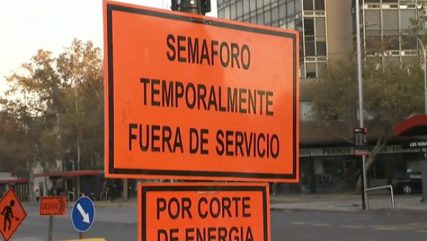 "Hagan un detergente bueno": La insólita medida ante el masivo apagón de semáforos
