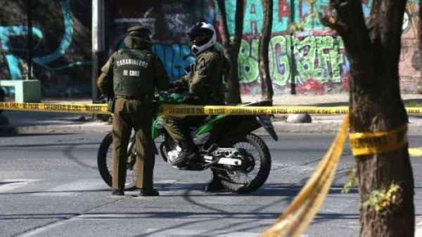 Un adolescente muere por herida corto punzante en plaza de armas de Melipilla